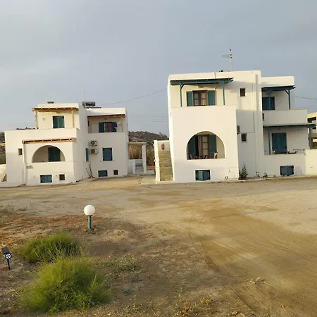 Nostos Πανσιόν 3*